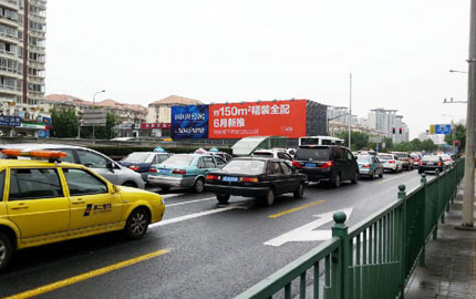 上海地铁6号线民生路站站外大牌广告位